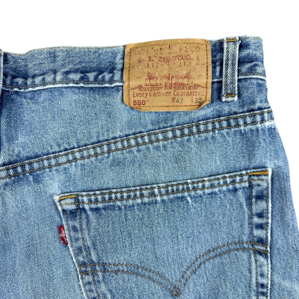 Vintage Levis 550 Relaxed Fit Jeans 42x32 Light Wash Distressed Thrashed Canada